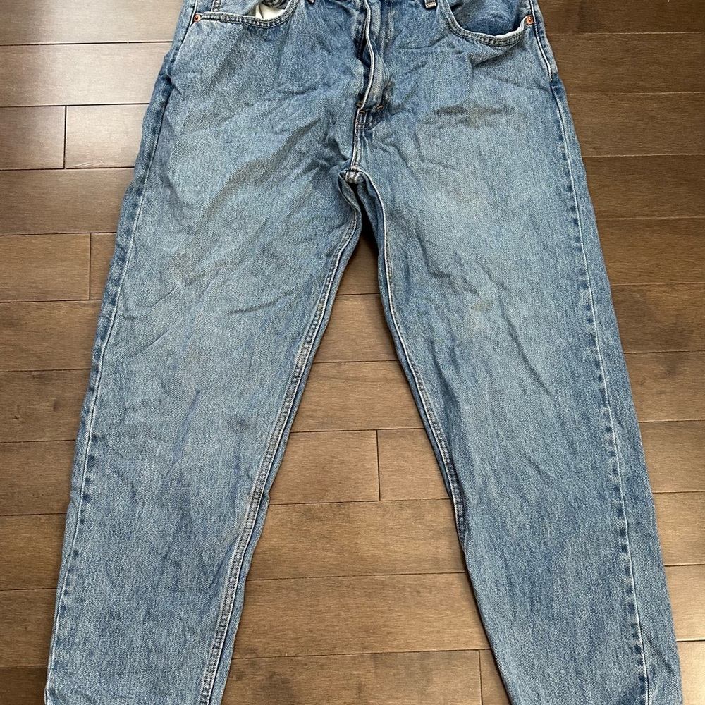 Levi’s Classic Blue Denim Jeans